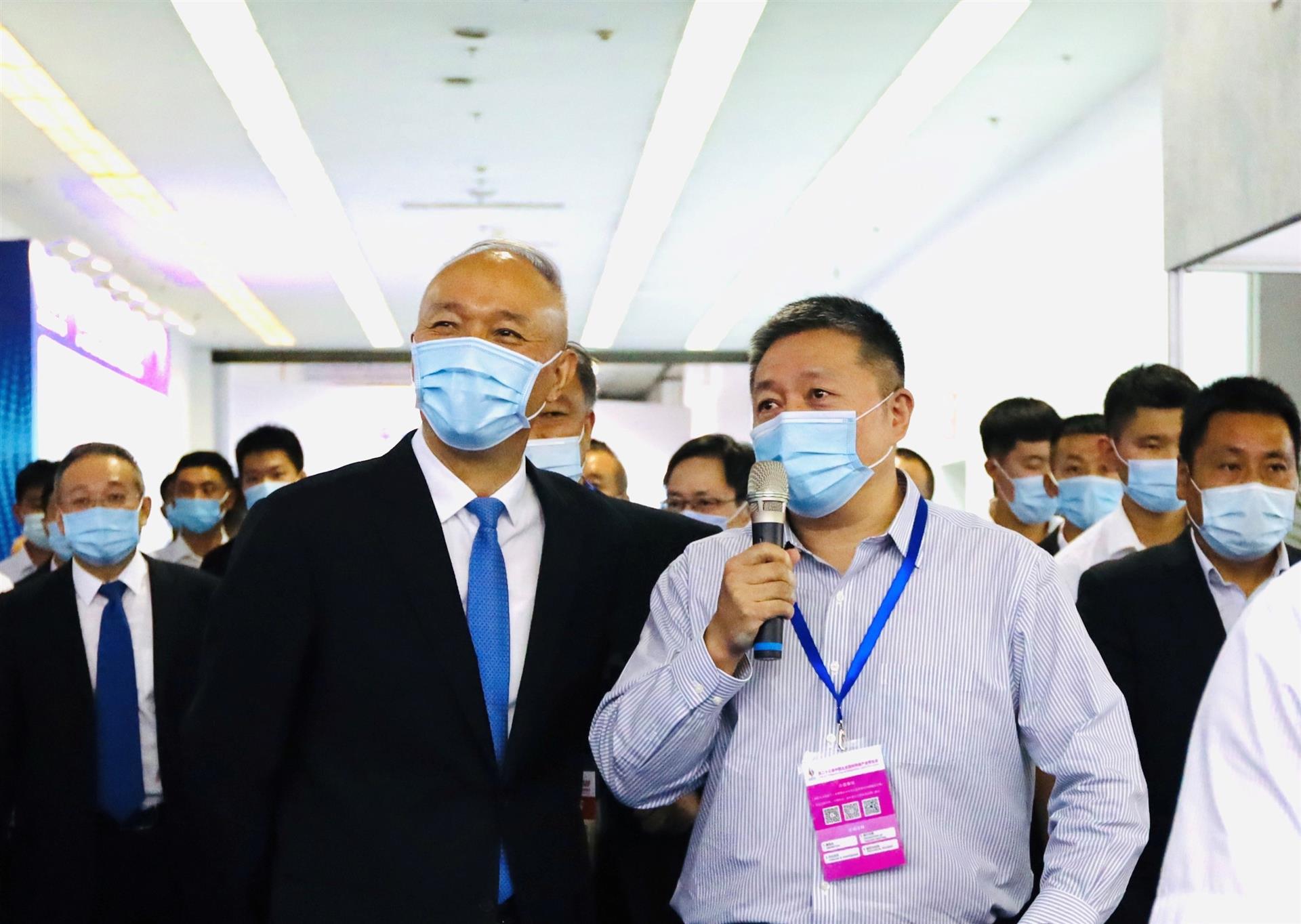 国产老女人日逼【热点聚焦】蔡奇书记视察科博会首科院——工发组织联合展区，创新成果引起广泛关注